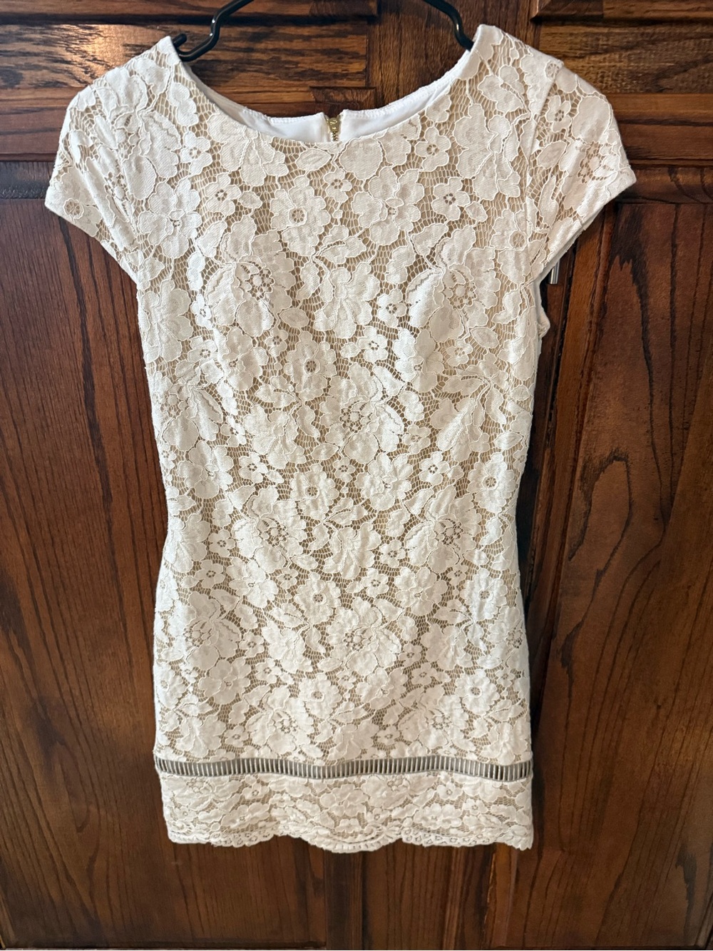 Vince Camuto Ivory Lace Cap Sleeve Dress